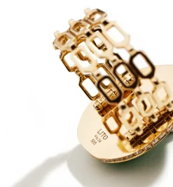 Big Agata triple chain diamond ring