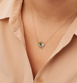 From L.A. to N.Y. Petit Vert diamond necklace