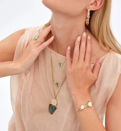 From L.A. to N.Y. Petit Vert diamond necklace