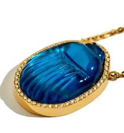 Luna Escapulario diamond necklace