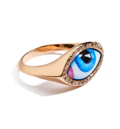 Petit Bleu chevalier diamond ring