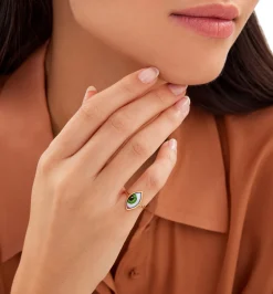 Petit Vert chevalier ring