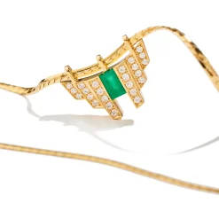 "Gotham love" necklace
