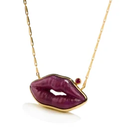 "Kiss me hard" small necklace