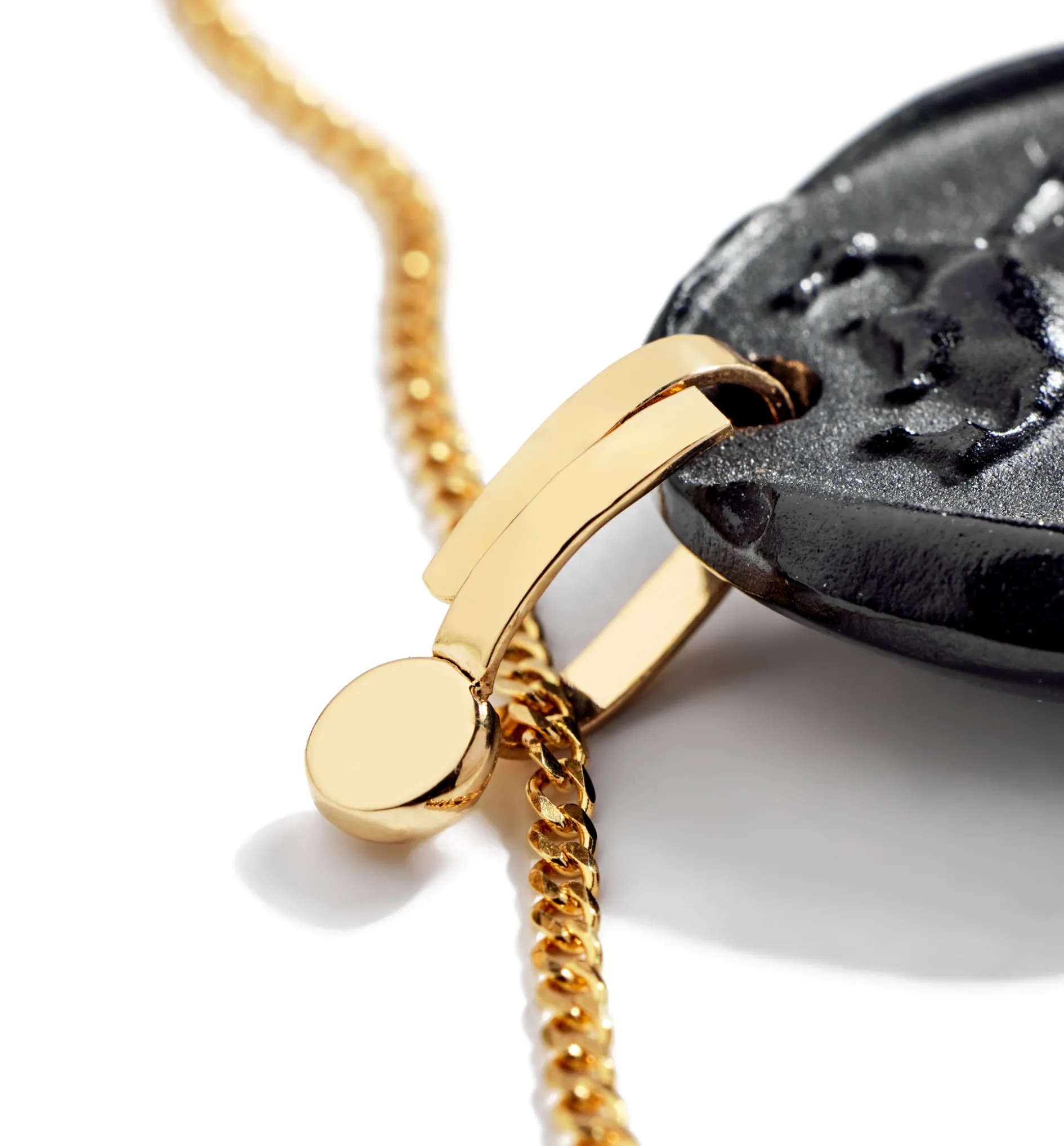 Shield me necklace