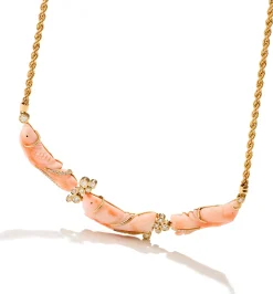 Three vintage corals necklace