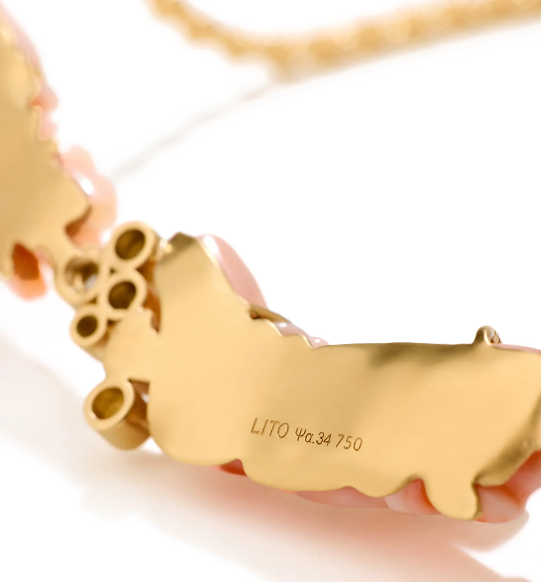 Three vintage corals necklace